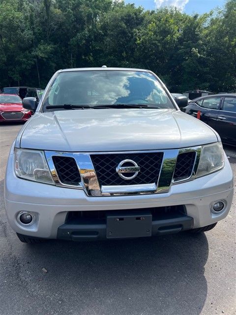 2016 Nissan Frontier SV Crew Cab 5AT 4WD