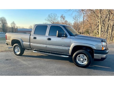 2006 Chevrolet Silverado 2500HD Duramax LT1 Crew Cab 2WD