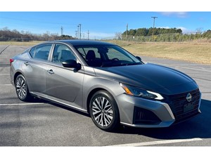 2024 Nissan Altima 2.5 SV for sale by dealer