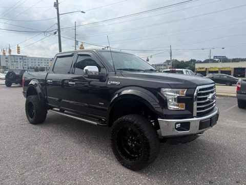 2015 Ford F150 SuperCrew Cab XLT Pickup 4D 5 1/2 ft