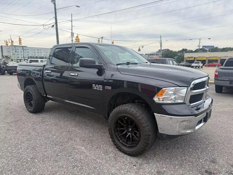 2016 Ram 1500 Crew Cab SLT Pickup 4D 5 1/2 ft