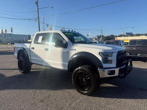 2017 Ford F150 SuperCrew Cab XLT Pickup 4D 5 1/2 ft