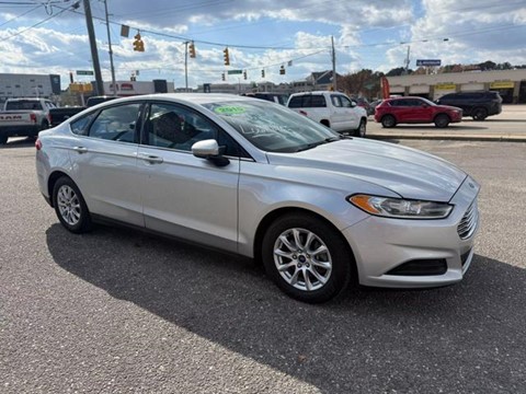 2015 Ford Fusion S Sedan 4D