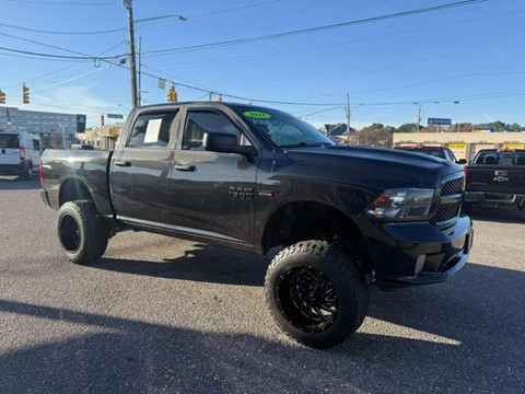 2016 Ram 1500 Crew Cab Express Pickup 4D 5 1/2 ft