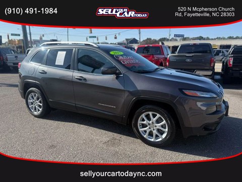 2017 Jeep Cherokee Latitude Sport Utility 4D