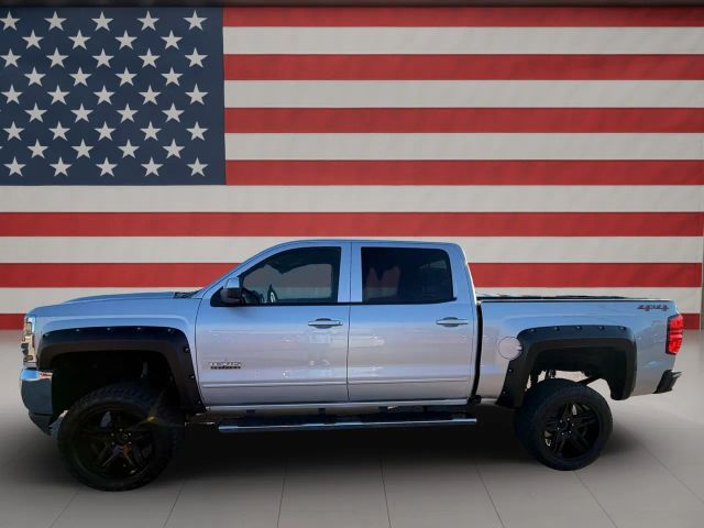 2018 Chevrolet Silverado 1500 LT photo 4