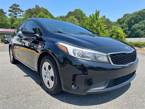 2017 Kia Forte LX 6A