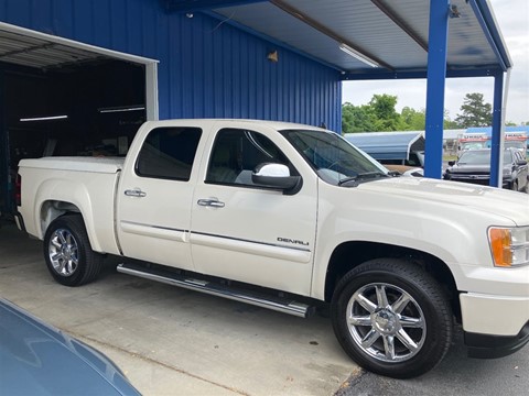 2013 GMC Sierra 1500 Denali Crew Cab 2WD