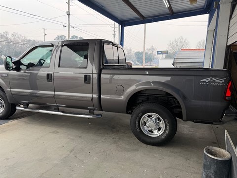 2002 Ford F-250 SD XL Crew Cab 4WD