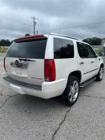2010 Cadillac Escalade Pic 2840_V202508050223324