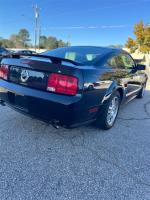 2006 Ford Mustang Pic 2840_V202510200327403