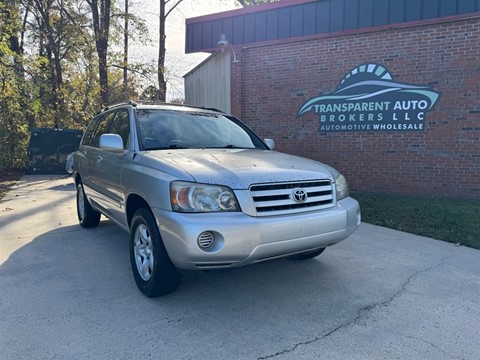 2005 Toyota Highlander 2WD with 3rd-Row Seat