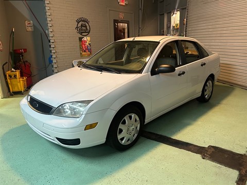 2005 Ford Focus ZX4 SE
