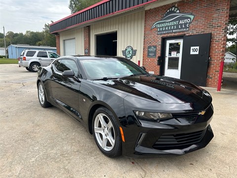 2017 Chevrolet Camaro 2.0 Turbo, 6 Speed Manual!