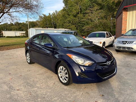 2011 Hyundai Elantra Great on gas, Great Commuter! 