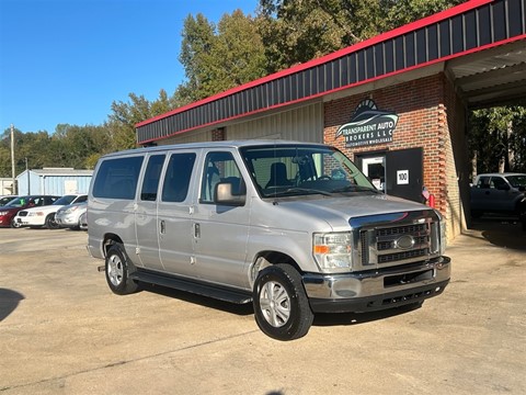 2014 Ford Econoline E-350 12 passenger Van