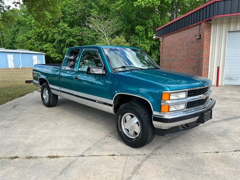 1996 Chevrolet C/K 1500  Ext. Cab 6.5-ft. Bed 4WD