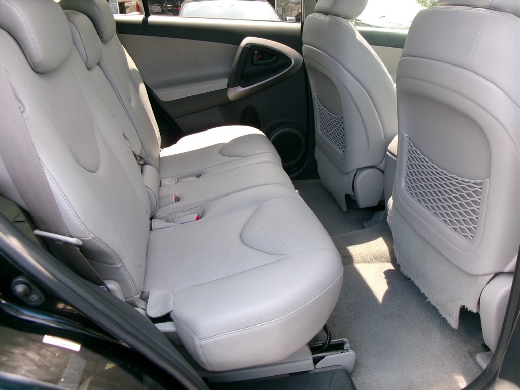 2008 Toyota RAV4 Limited photo 10