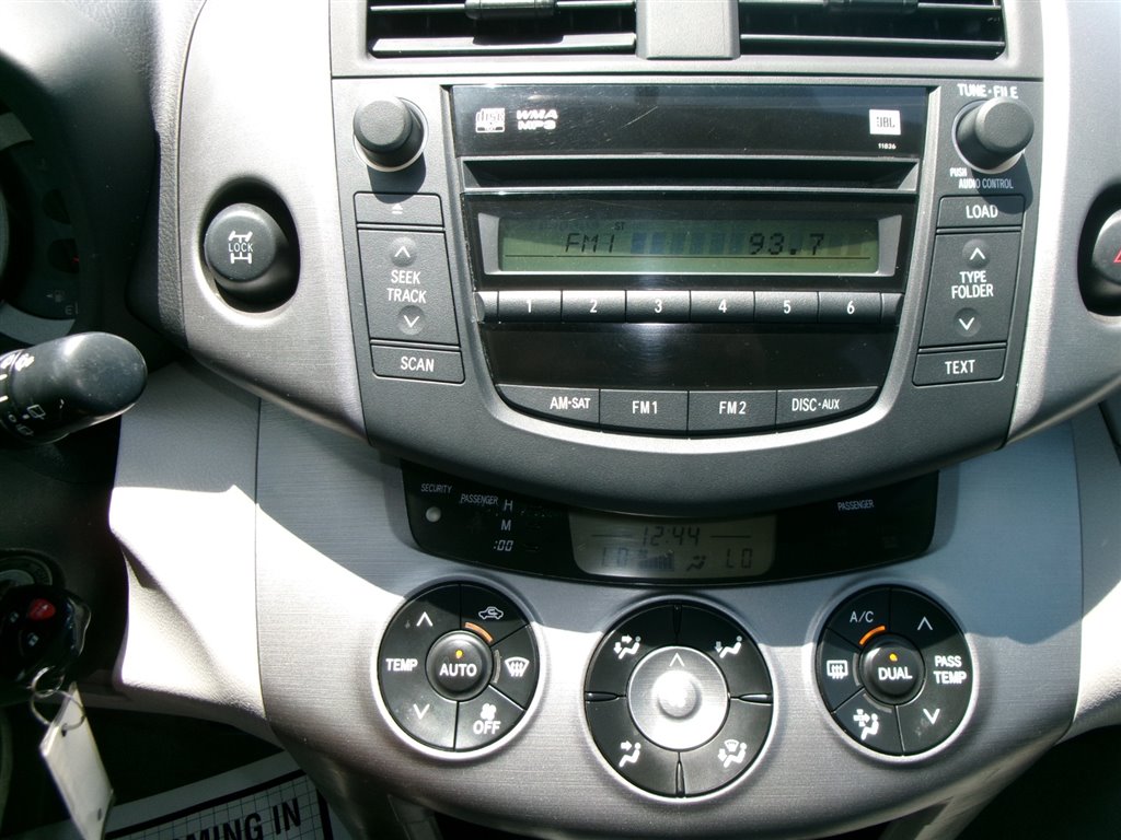2008 Toyota RAV4 Limited photo 16