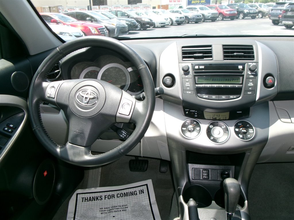 2008 Toyota RAV4 Limited photo 9