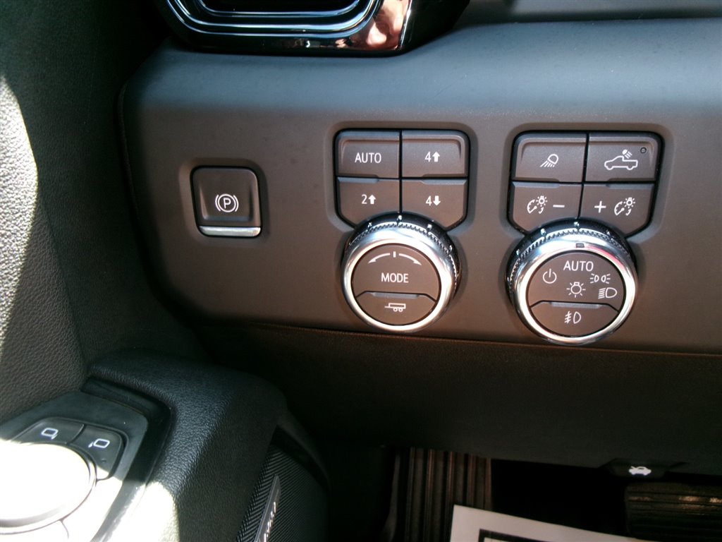 2024 Gmc Sierra AT4 photo 25
