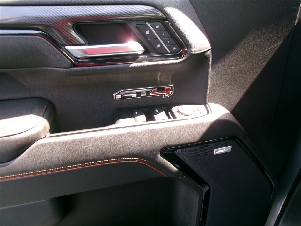 2024 Gmc Sierra AT4 photo 26