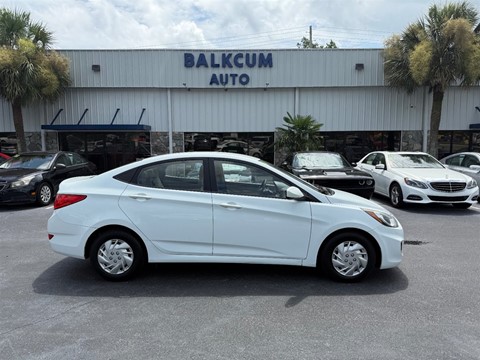 2014 Hyundai Accent GLS 4-Door