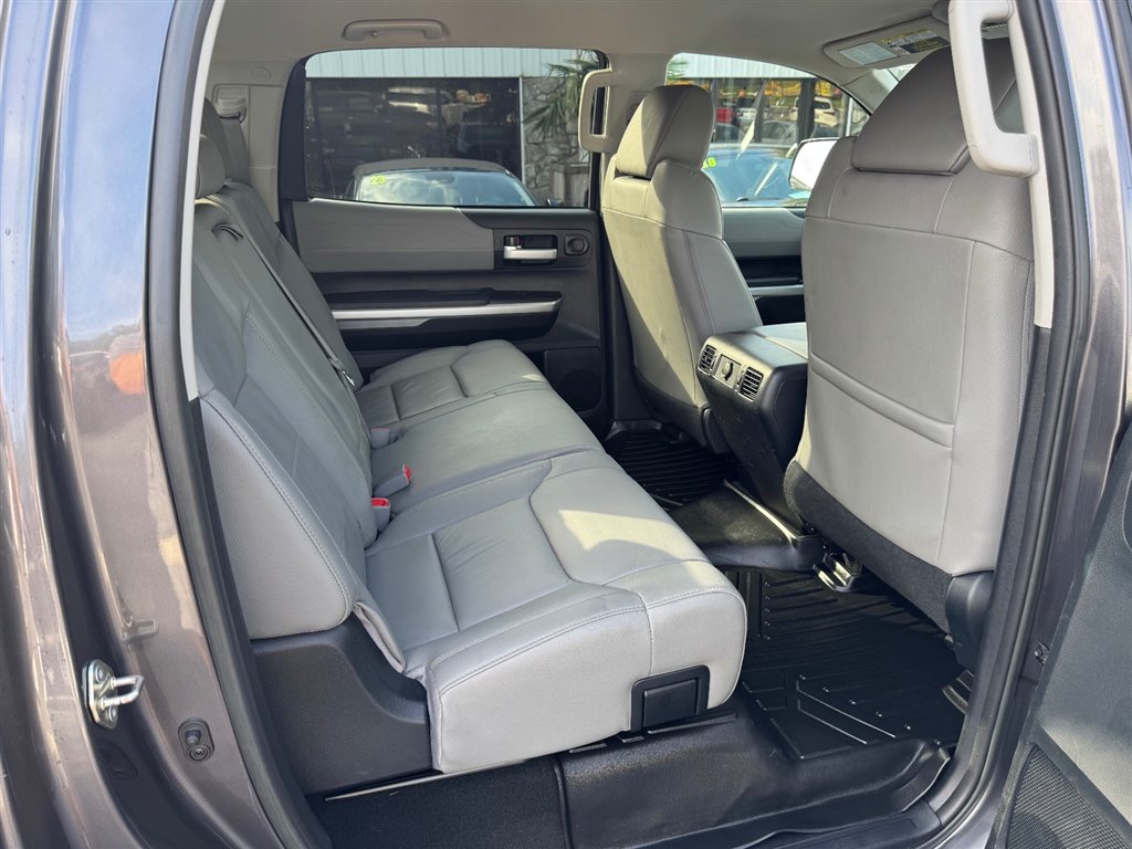 2017 Toyota Tundra Limited CrewMax photo 21