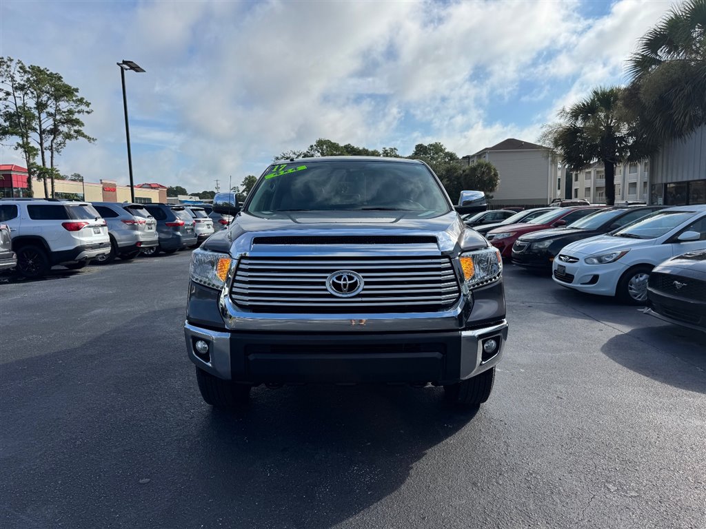 2017 Toyota Tundra Limited CrewMax photo 3