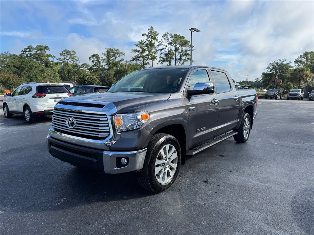 2017 Toyota Tundra Limited CrewMax photo 4