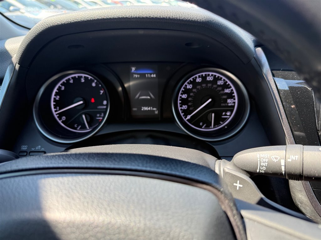 2022 Toyota Camry SE photo 13