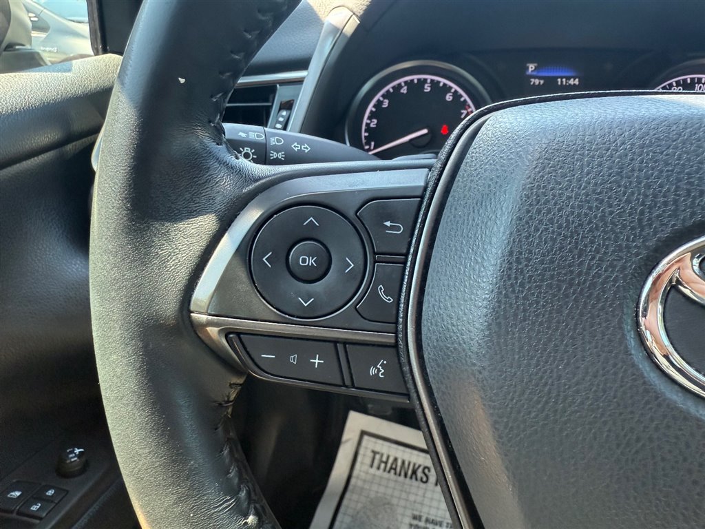 2022 Toyota Camry SE photo 16