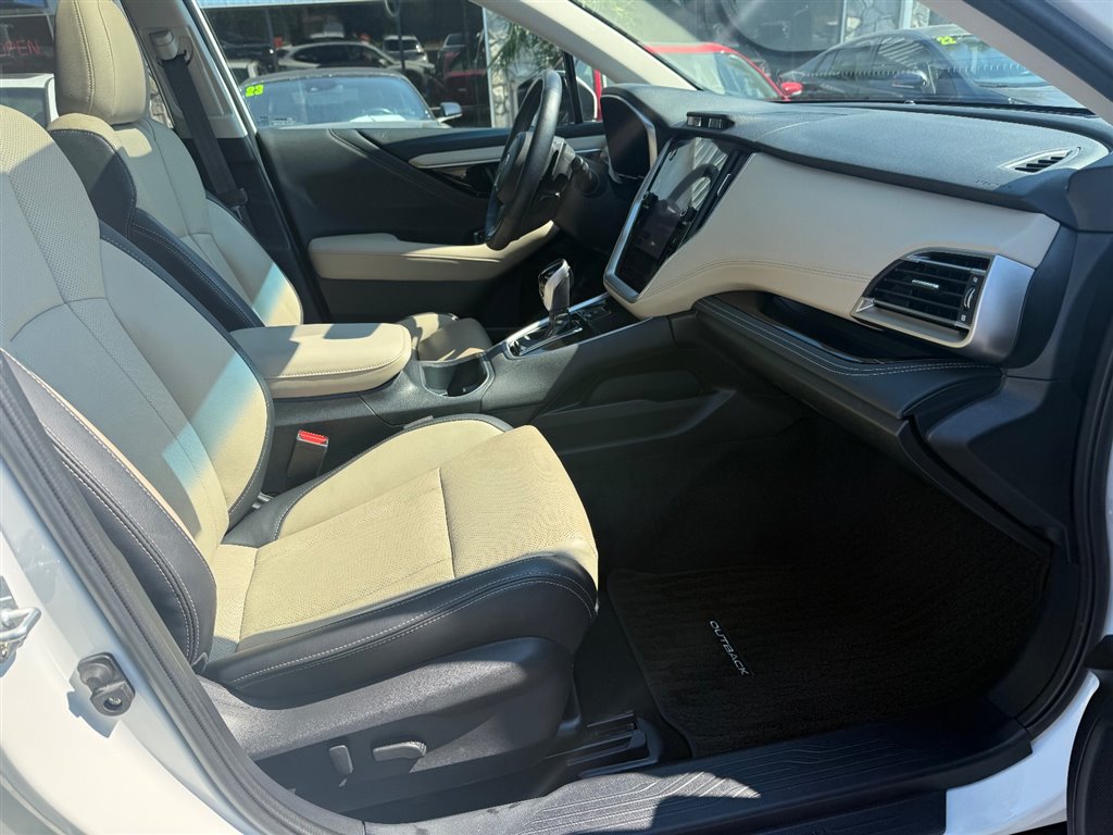 2021 Subaru Outback Limited photo 12