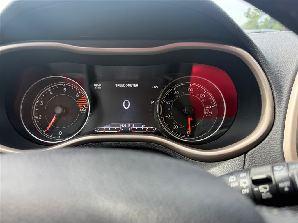 2016 Jeep Cherokee Limited photo 11