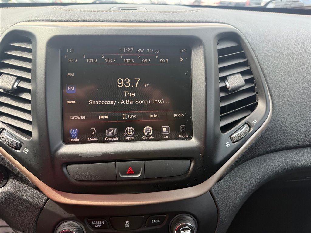 2016 Jeep Cherokee Limited photo 15