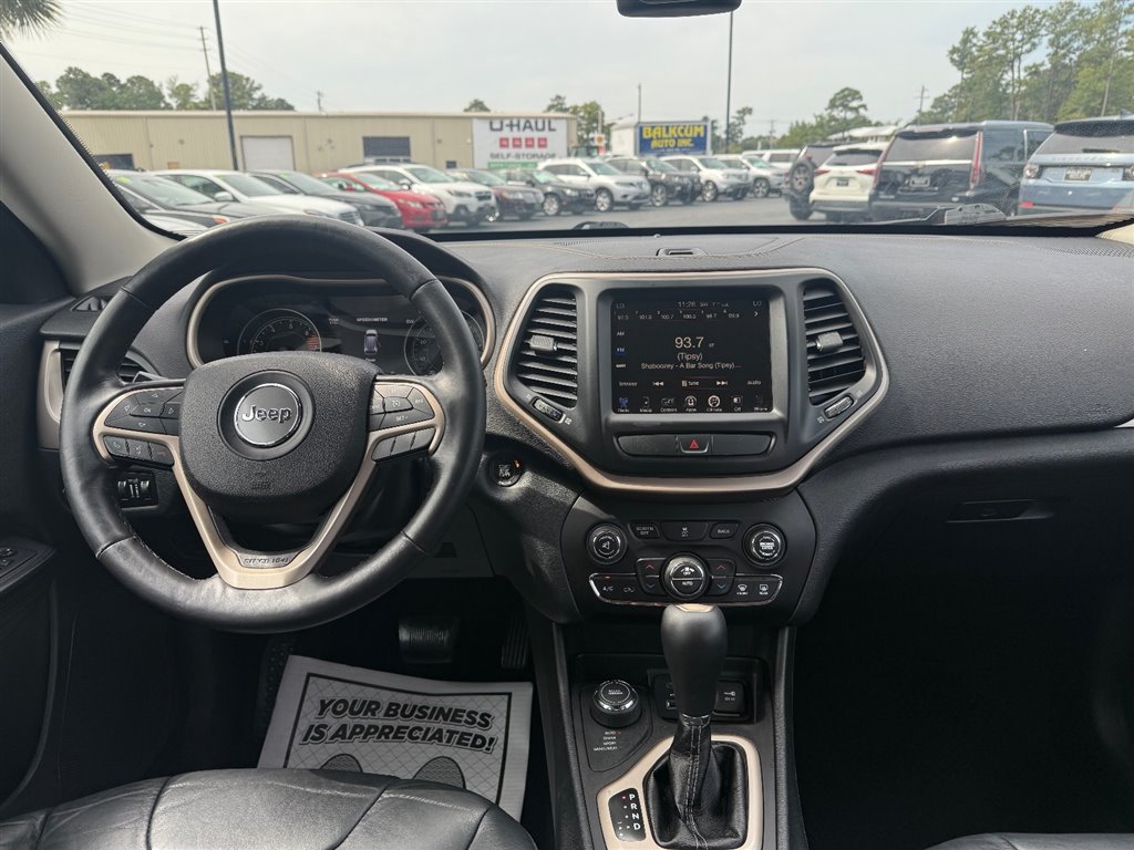 2016 Jeep Cherokee Limited photo 6
