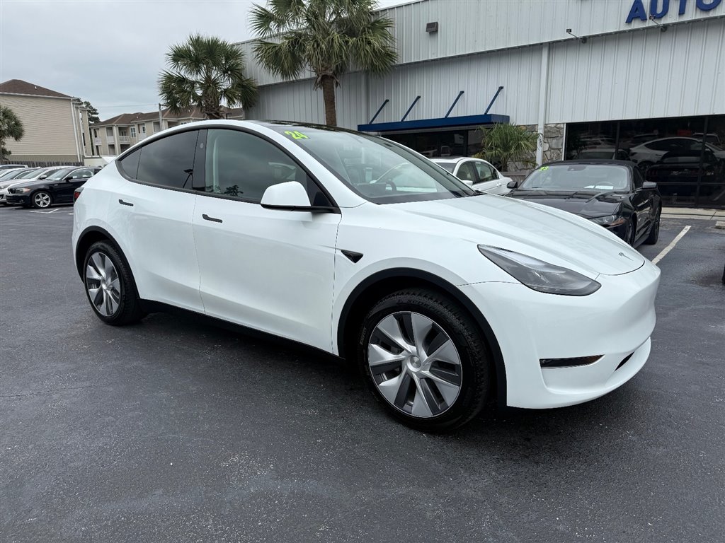 2024 Tesla Model Y Long Range photo 3
