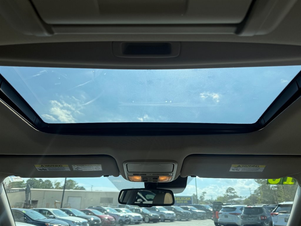 2016 Honda Pilot Touring photo 10
