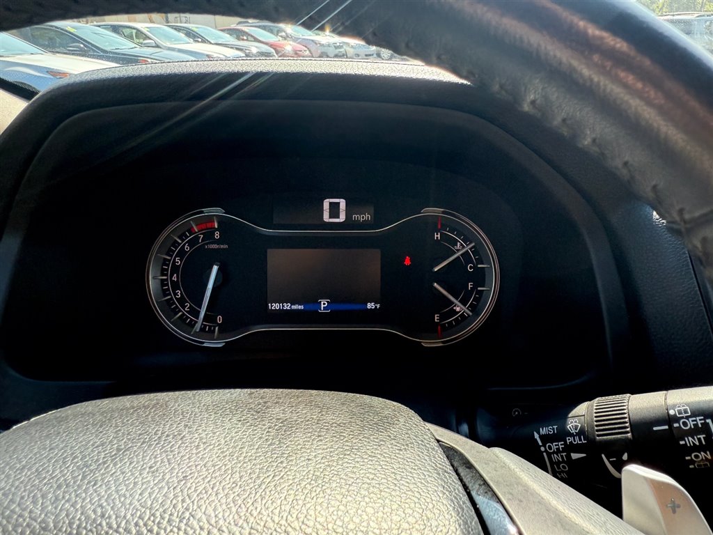 2016 Honda Pilot Touring photo 16