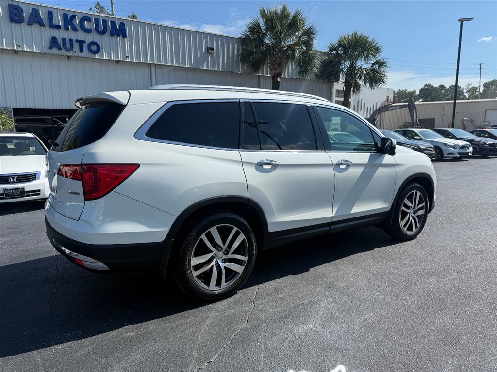 2016 Honda Pilot Touring photo 2