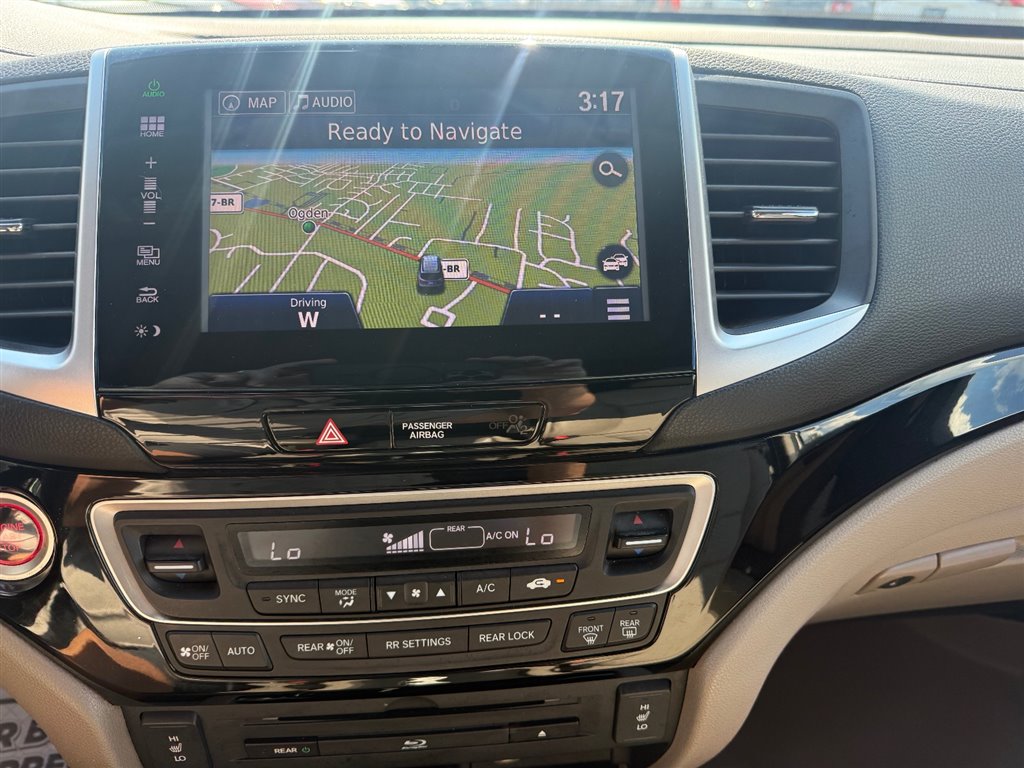 2016 Honda Pilot Touring photo 20