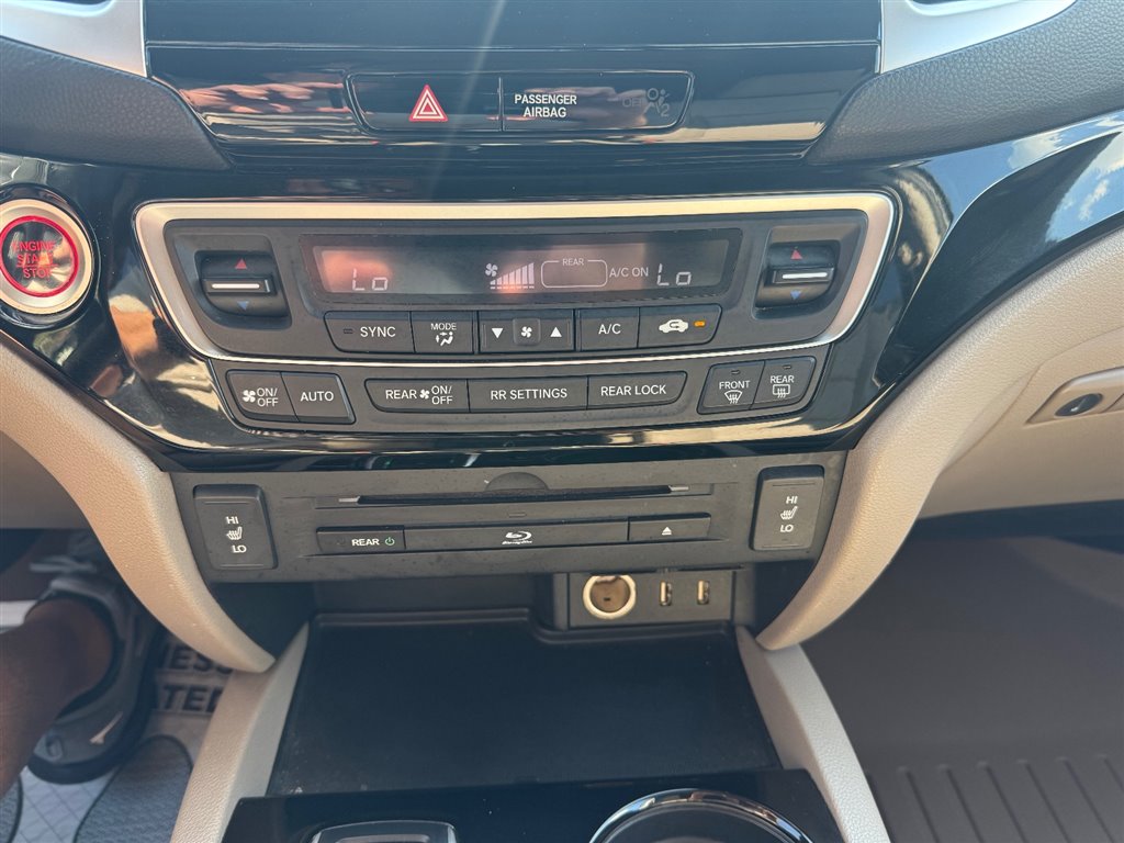 2016 Honda Pilot Touring photo 22