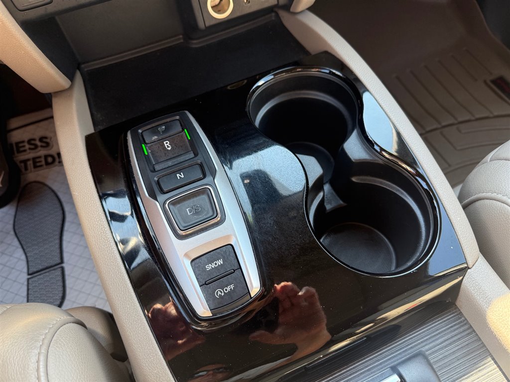 2016 Honda Pilot Touring photo 23