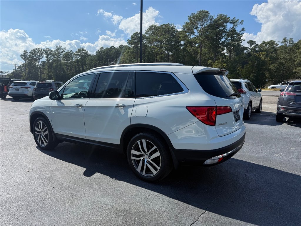 2016 Honda Pilot Touring photo 5