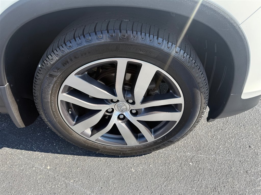 2016 Honda Pilot Touring photo 8