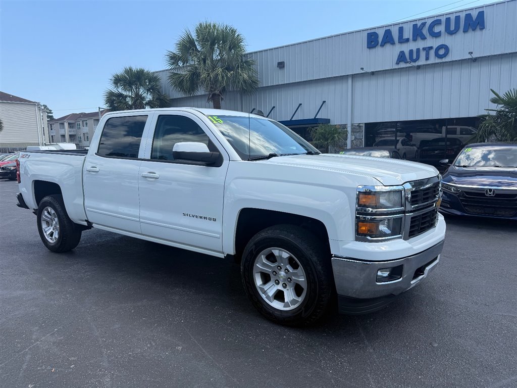2015 Chevrolet Silverado 1500 LT photo 2