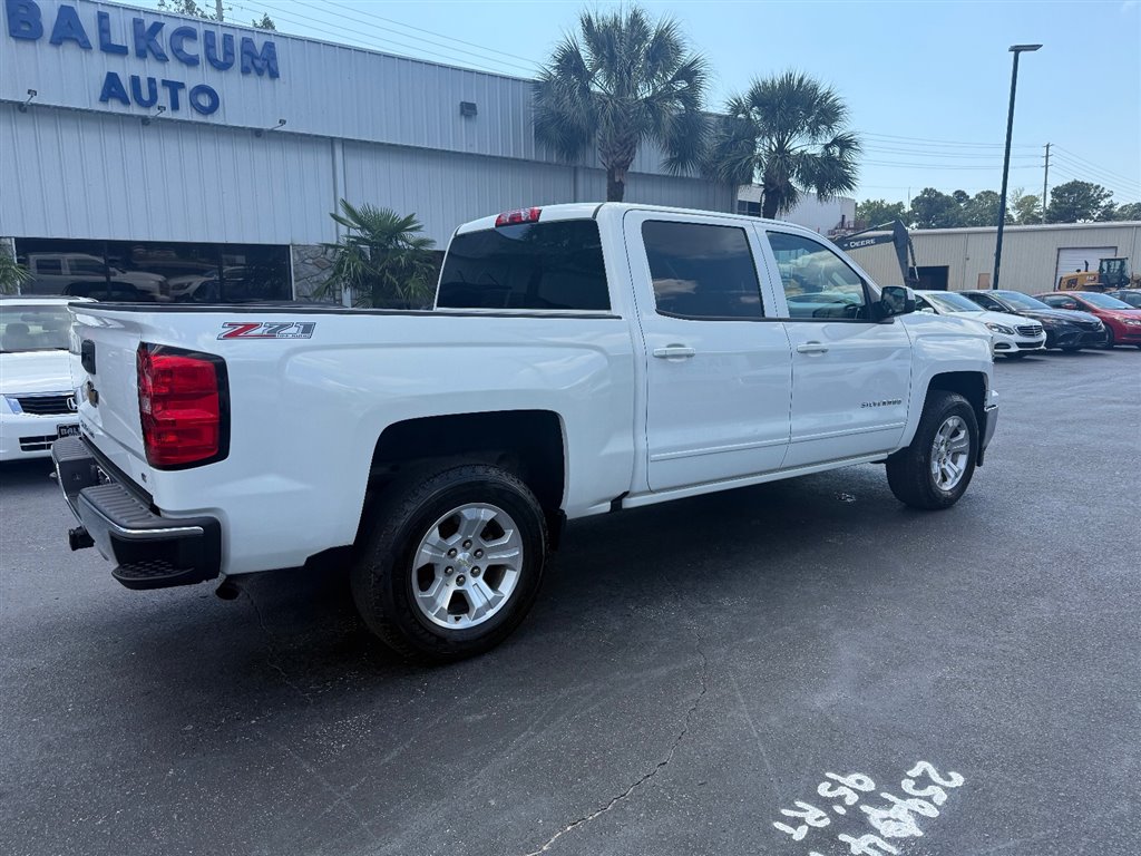 2015 Chevrolet Silverado 1500 LT photo 3
