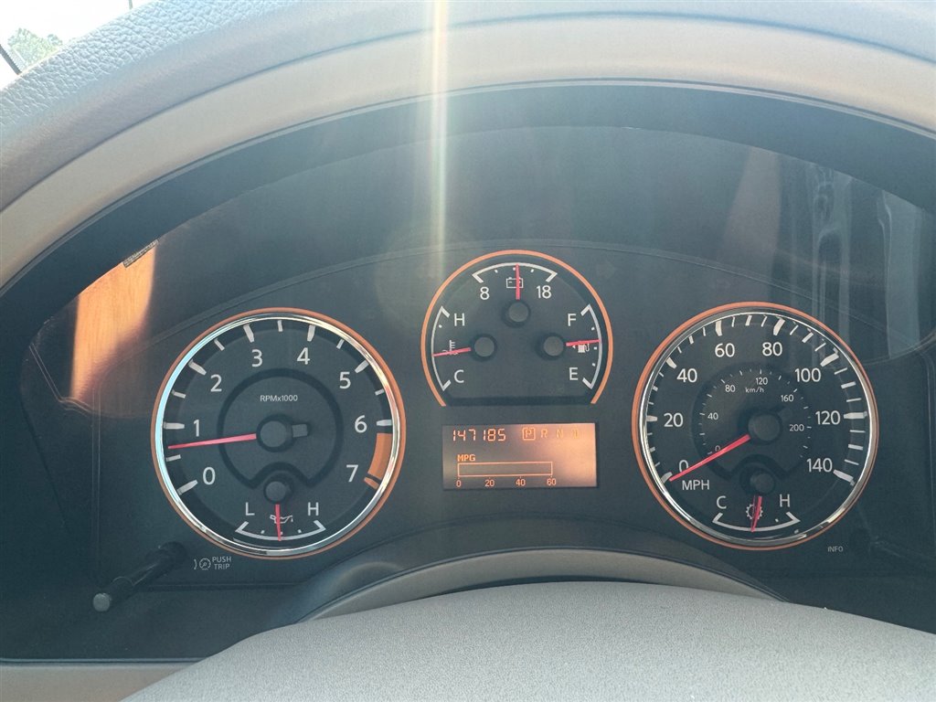 2015 Nissan Armada Platinum photo 18