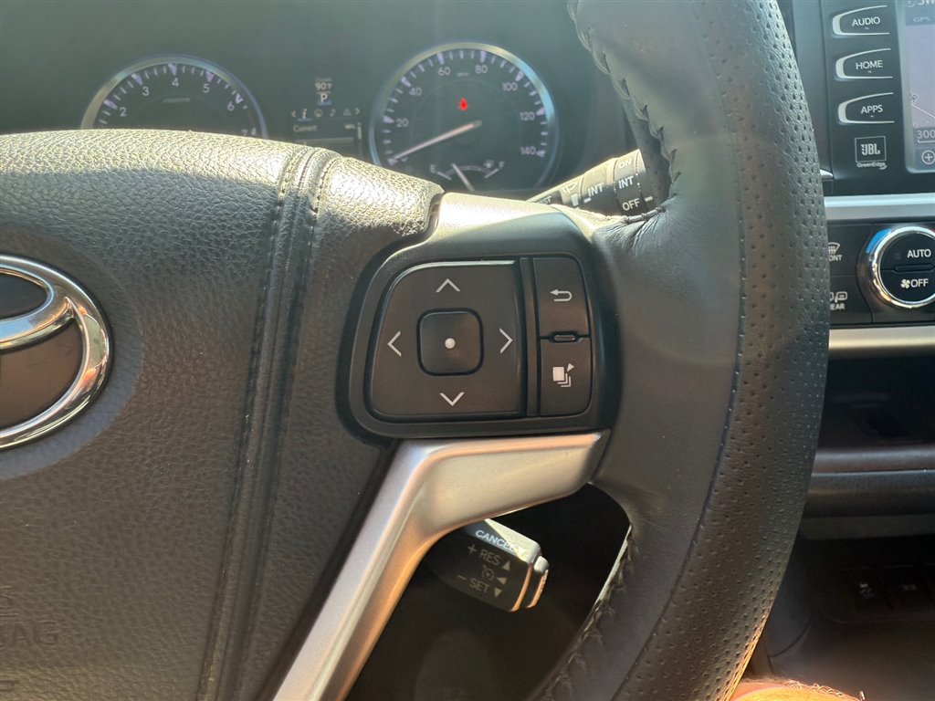 2014 Toyota Highlander Limited photo 18