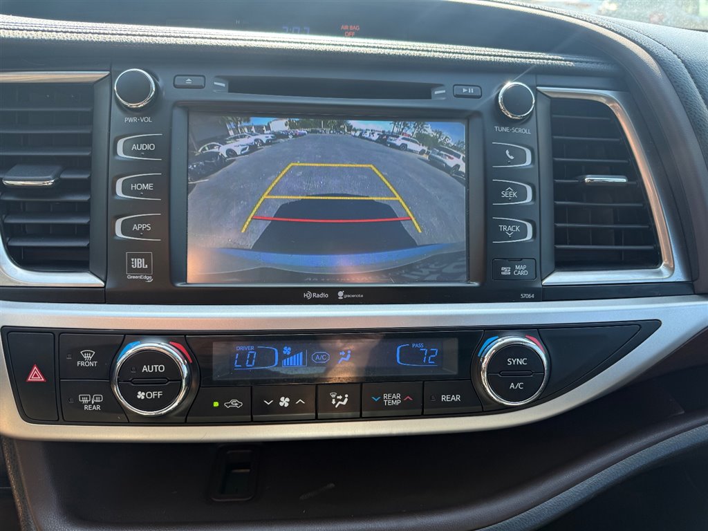 2014 Toyota Highlander Limited photo 21